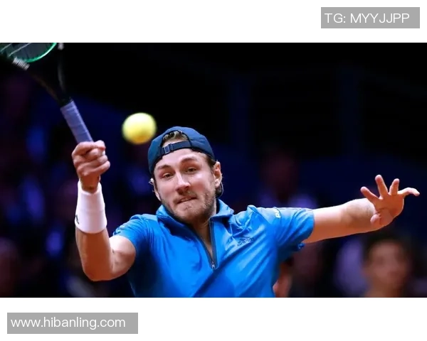 武汉网球队的包夹战术解析与应用探讨